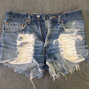 Levi’s distressed high waisted jean short